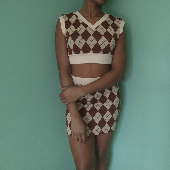 Shein brown and cream argyle pattern sweater two piece set - Picture 8 of 15